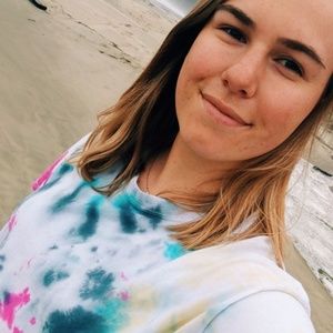 Meet your Posher, April